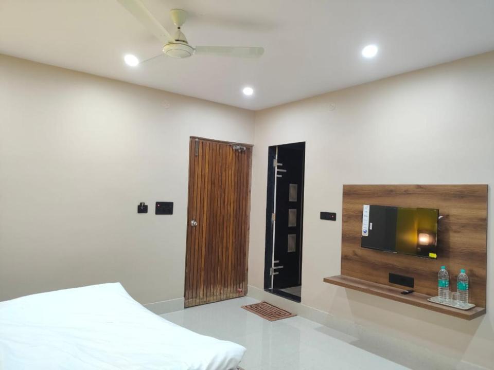 Hotel Vaishnavi Near Baba Dham Temple Deoghar Eksteriør billede